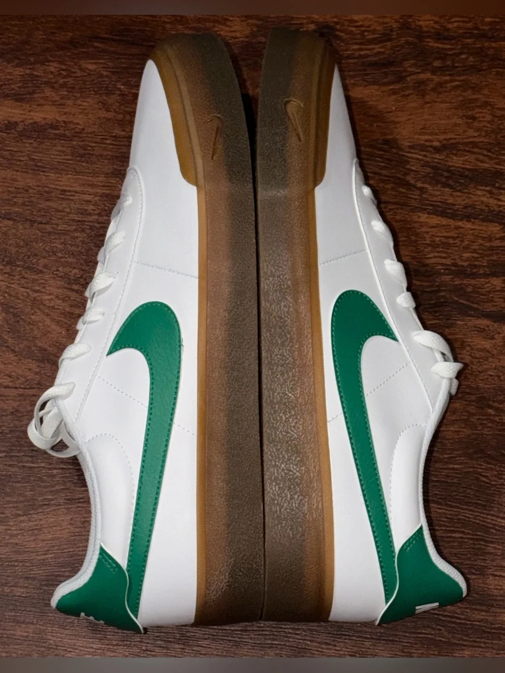 Nike size 10.5 shoes classic